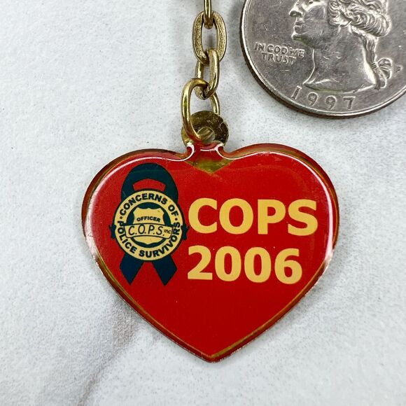 2006 Cops Concerns of Police Survivors Heart Keychain Keyring - Picture 2 of 11